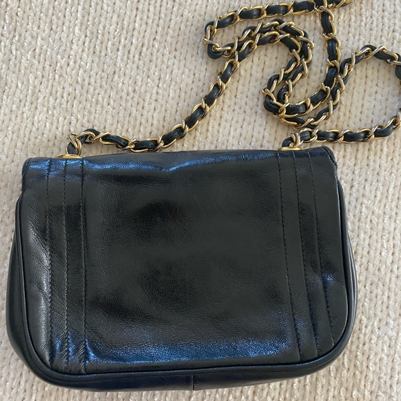 Chanel Vintage Lambskin Stitched CC Logo Small Crossbody Chain Flap Bag - Picture 12 of 17